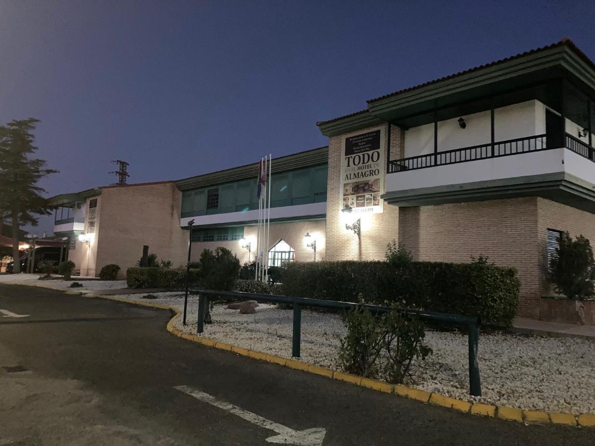 Hotel Almagro Luaran gambar